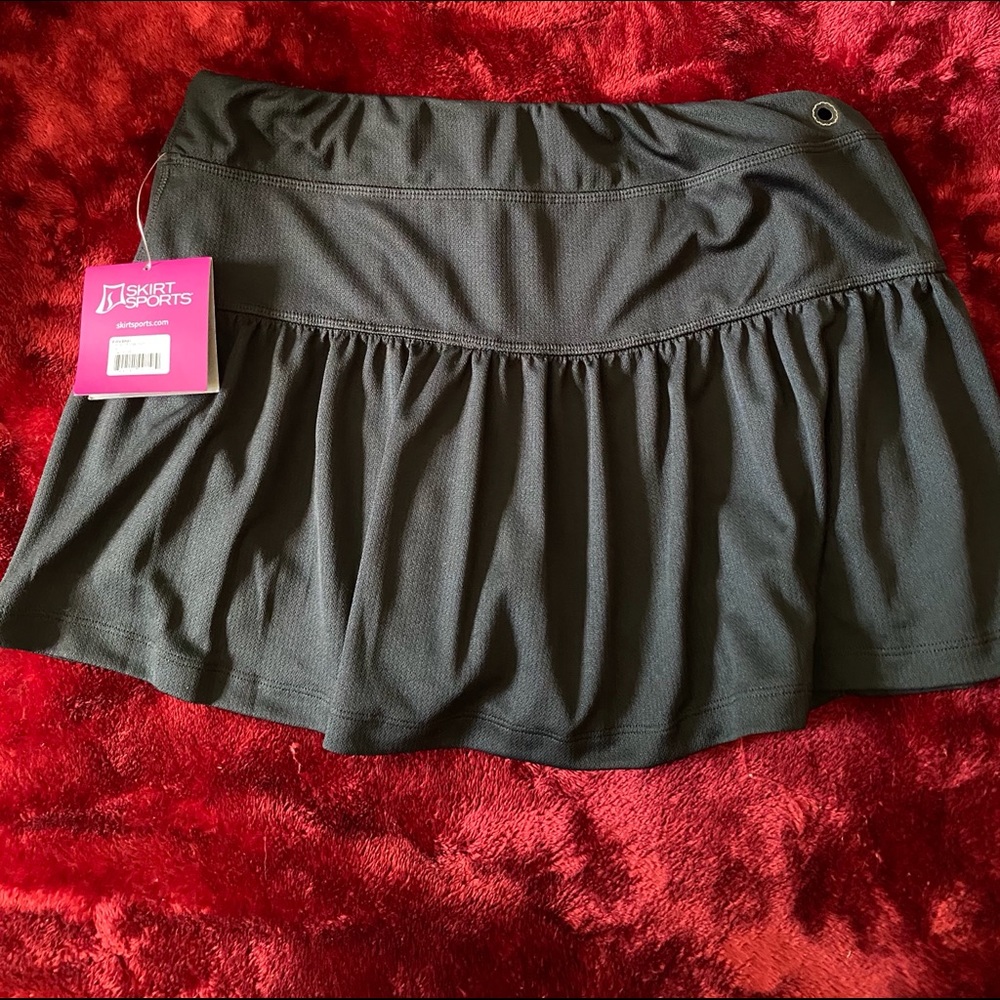 NWT XS BLACK SKIRTSPORTS SKORT